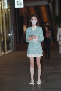 【精选街拍】Vol.3385 清秀格子外套 [41P+1V-589MB]