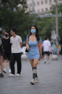 【精选街拍】Vol.3412 淡蓝色修身裙 [92P-2.31GB]